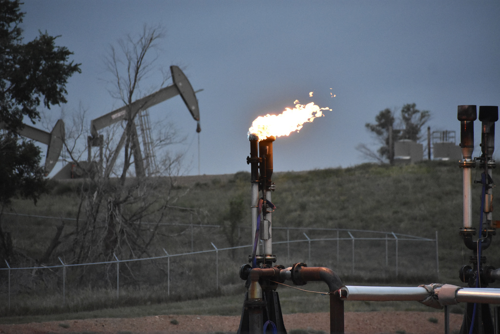 Държавата ще се включи в тръсенето на нефт и газ