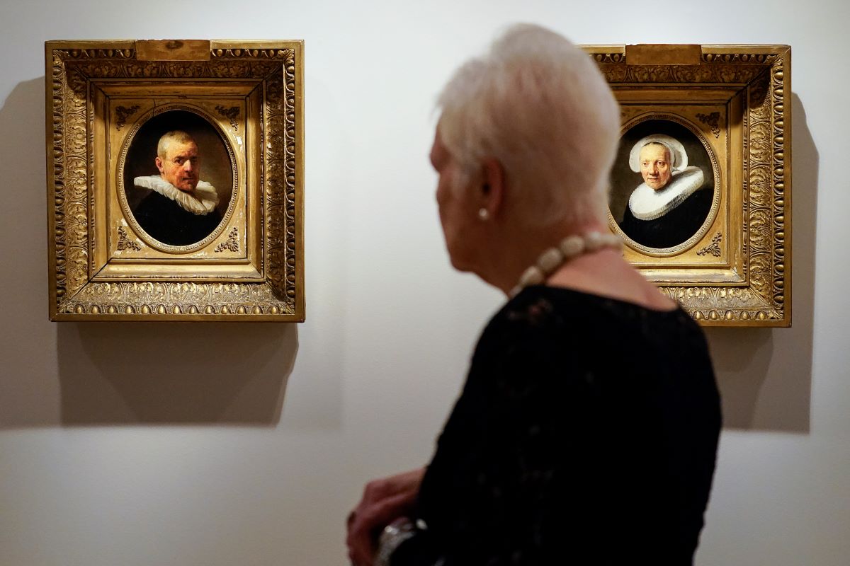 Два портрета рисувани от Рембранд Ван Рейн които са били