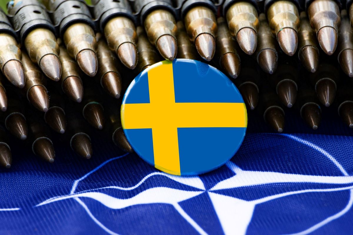 В централата на НАТО националният флаг на Швеция вече е