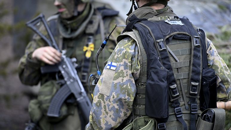 Полицията във Финландия съобщи, че един от тримата ученици, ранени