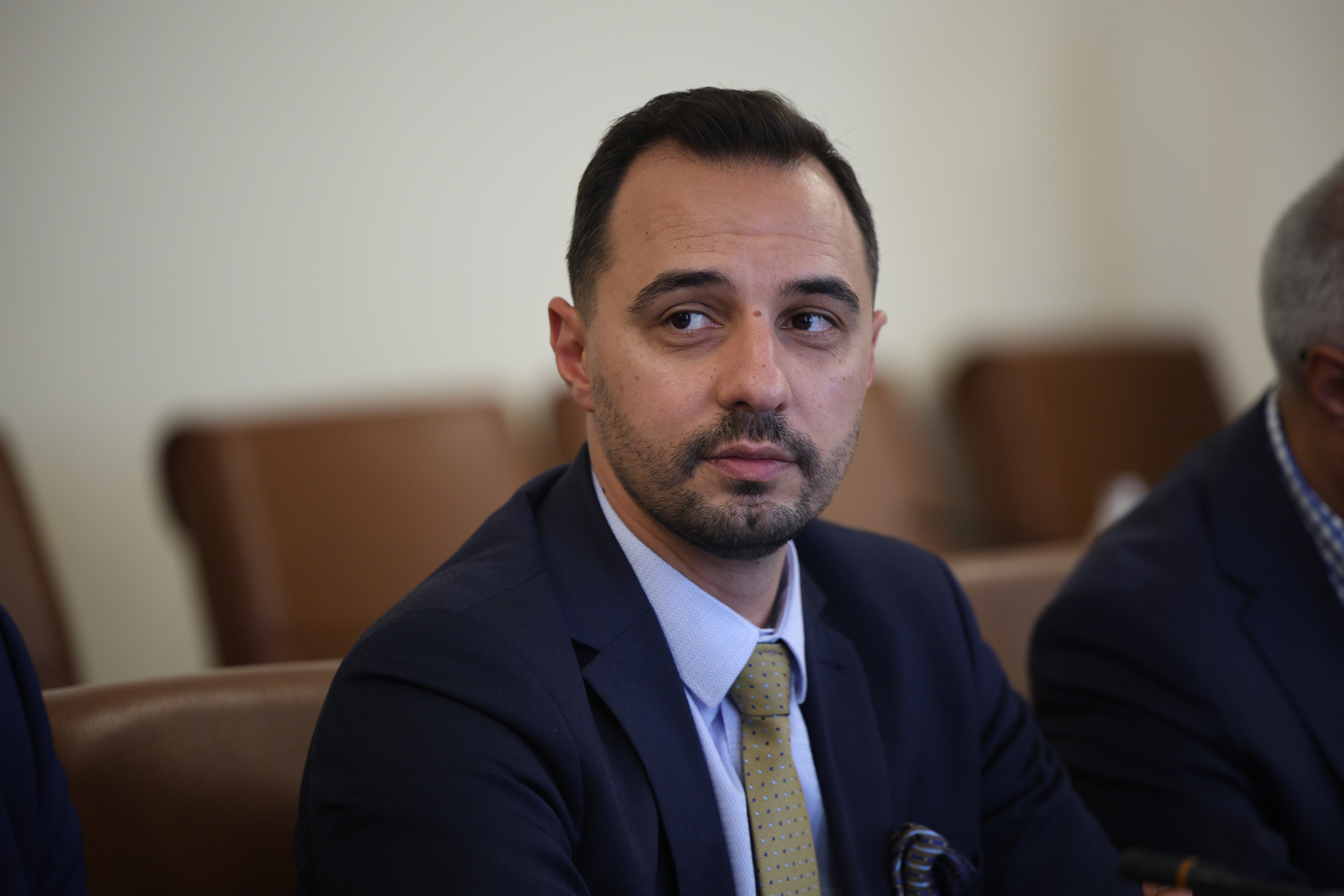 Новият министър на икономиката Богдан Богданов е наредил ведомството да
