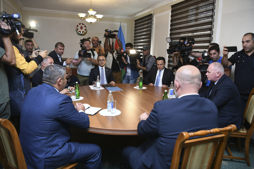 Важни преговори за бъдещето на спорния регион Нагорни Карабах се