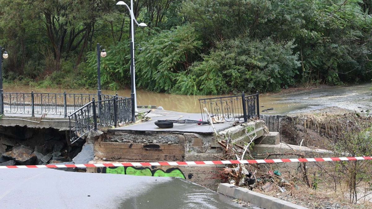 Четири станаха жертвите след потопа в община Царево. От МВР