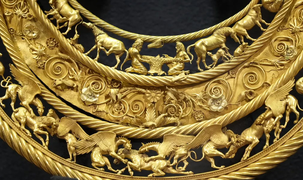Испанската полиция конфискува златни артефакти оценявани на 60 млн евро