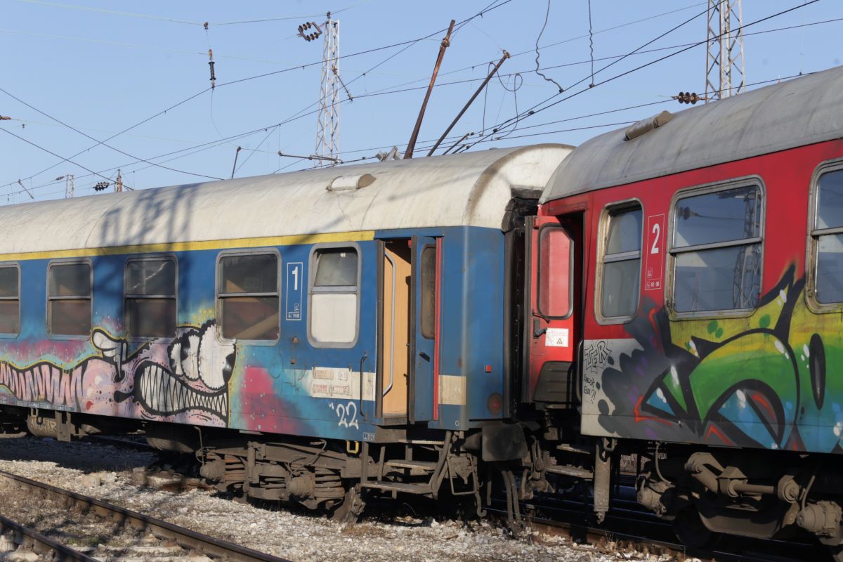 Пожар пламна в локомотива на бързия влак от Варна до