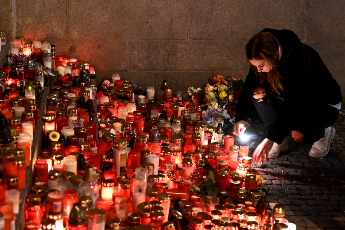 Чехия обяви ден на национален траур в памет на загиналите при масовата