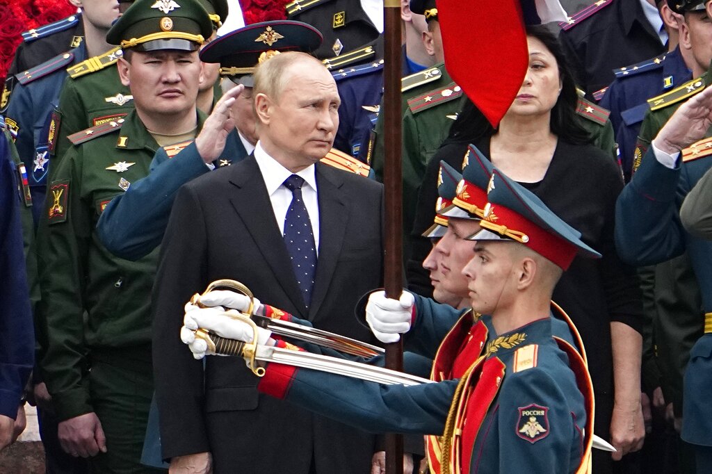 Руският президент Владимир Путин отдаде почит на Михаил Горбачов, но