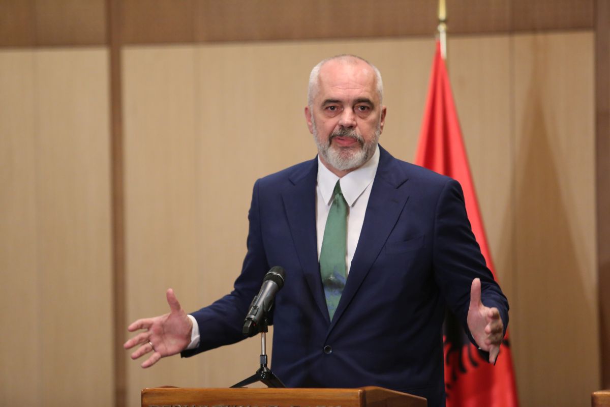 Албанският премиер призова Косово да приеме плана предложен от Франция