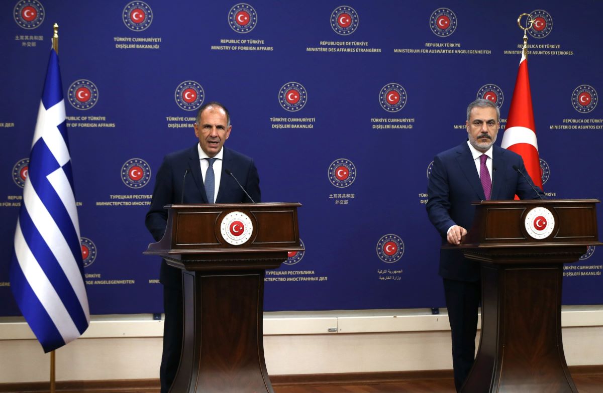 Министрите на външните работи на Гърция и Турция се договориха