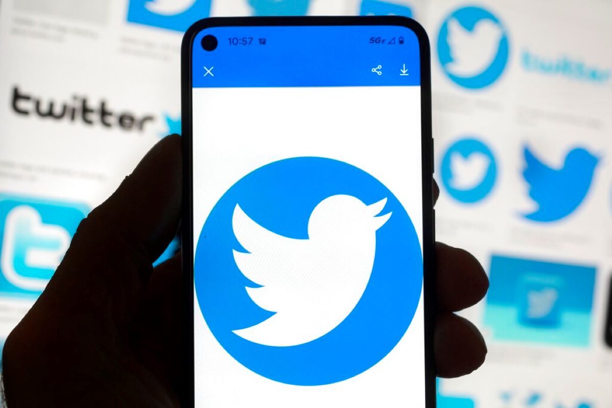 Социалната платформа Туитър докладва за множество проблеми за повече от