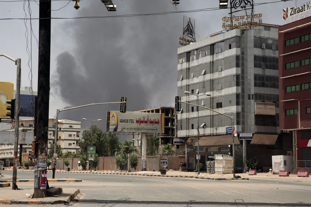 Въоръженият конфликт в Судан предизвика хаос в банковия сектор в