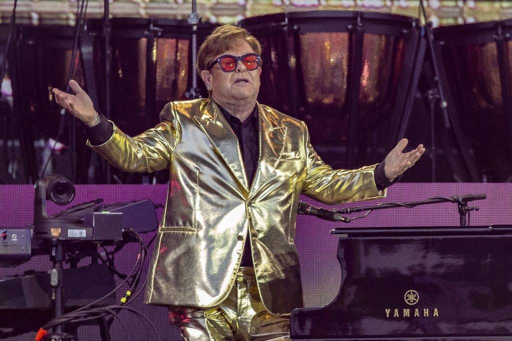 Elton John Glastonbury Ap