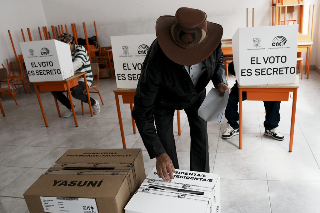 Даниел Нобоа спечели втория тур на президентските избори в Еквадор