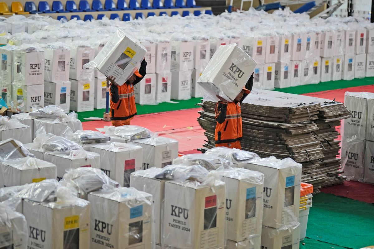 Третата по големина демокрация в света Индонезия отваря избирателните
