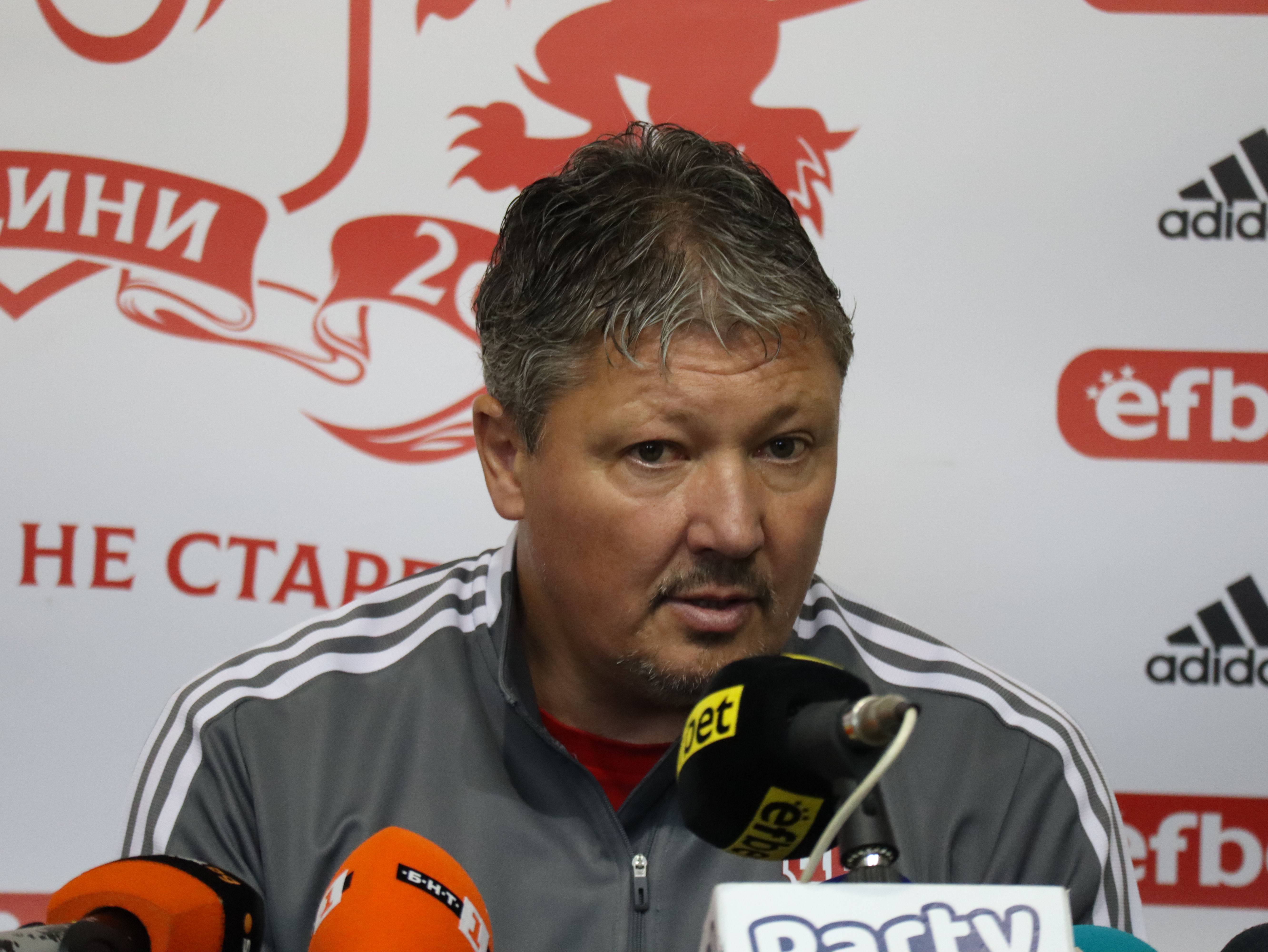Любослав Пенев е новият старши треньор на Локомотив Пловдив съобщиха