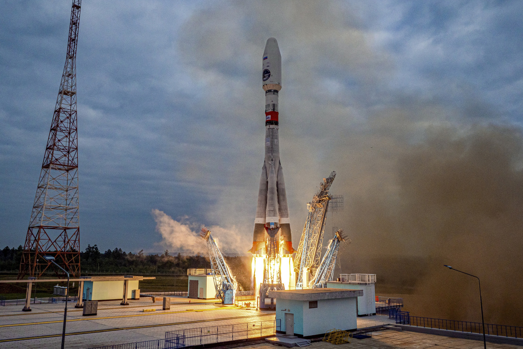 Сондата Луна-25, първата мисия на Русия до Луната от почти