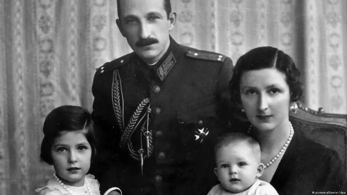 Българският посланик във Великобритания Марин Райков защити ролята на цар