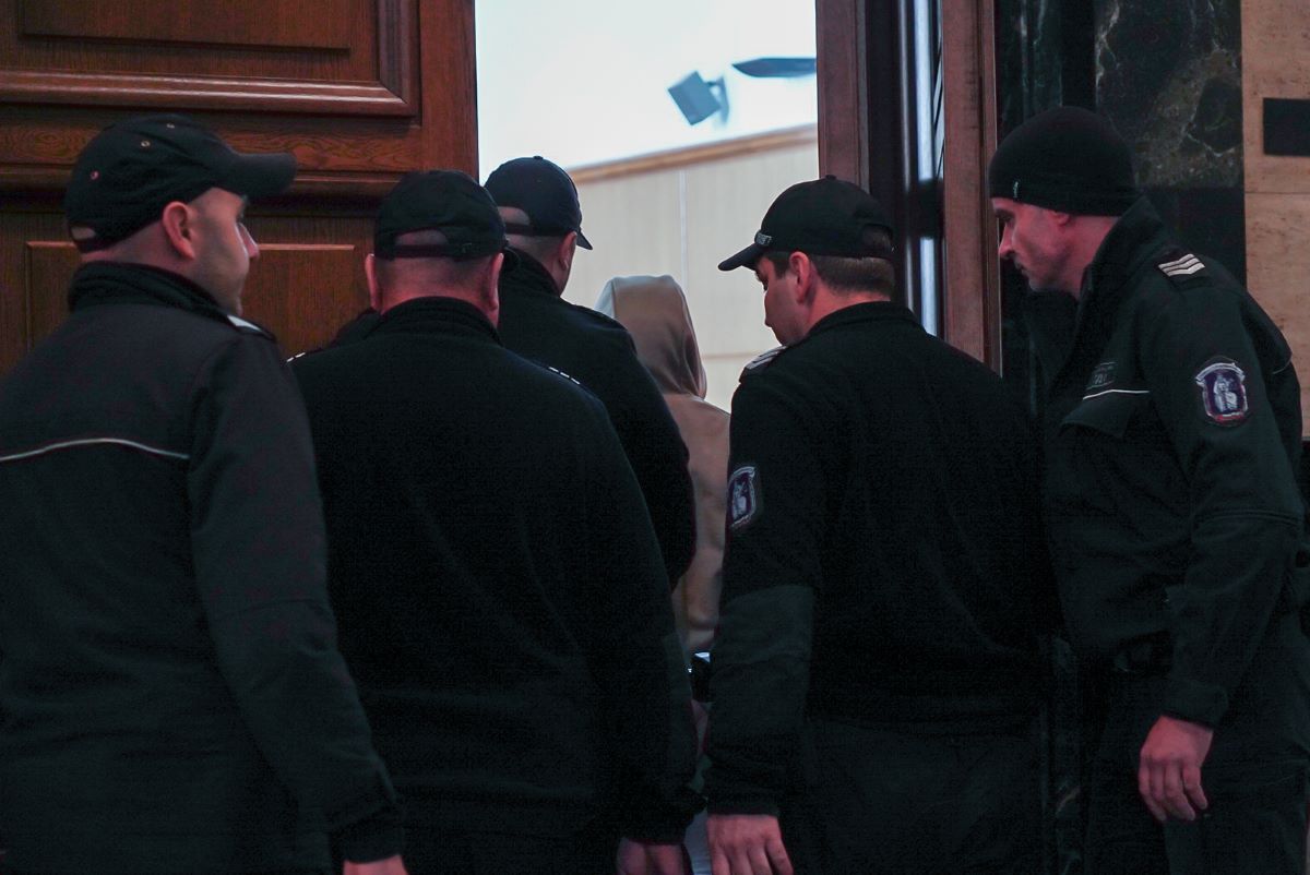 Софийският градски съд остави в ареста обвинения за подпалването на