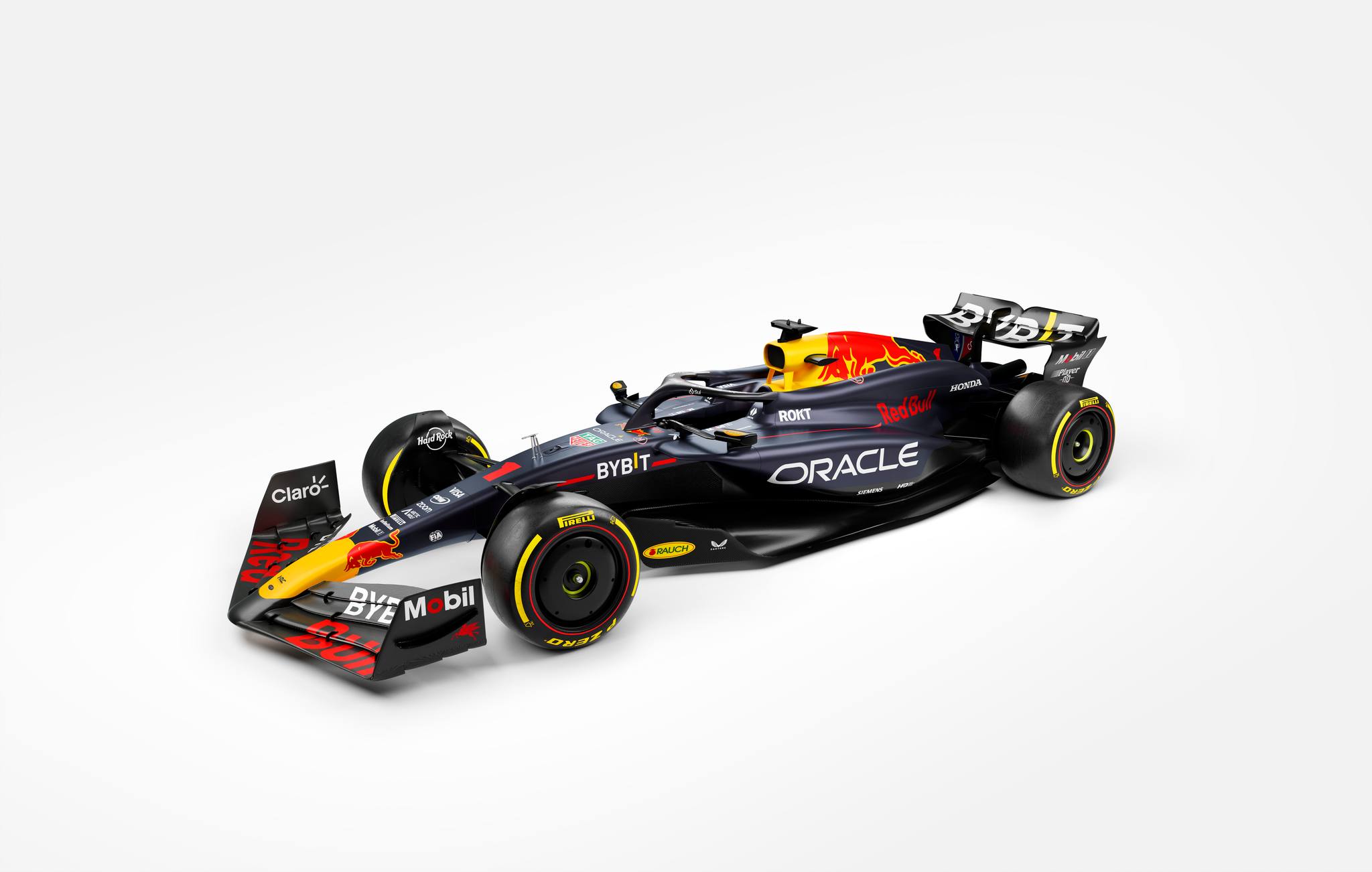 И шампионския отбор на Oracle Red Bull Racing представи своя