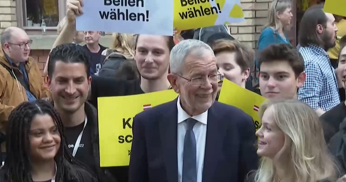 Действащият президент на Австрия Александер Ван дер Белен приключи кампанията