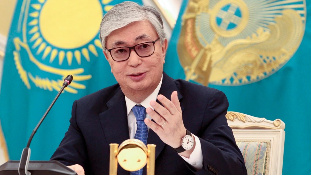 Президентът на Казахстан Касъм Жомарт Токаев печели убедително предсрочните президентски избори