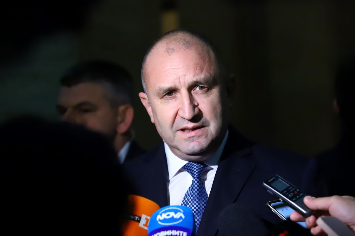 Президентът Румен Радев съобщи пред журналисти че България няма да