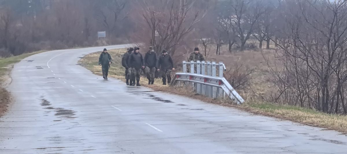 Военнослужещи от Сухопътните войски и днес подпомагат усилията на МВР