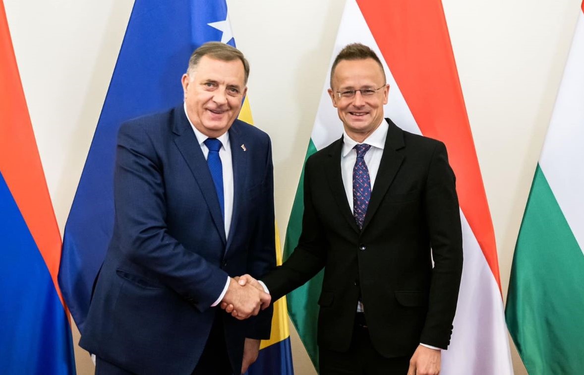 Унгарският външен министър Петер Сиярто заяви че страната му ще