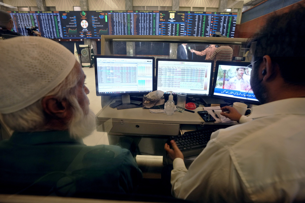 Pakistan Stock Market AP