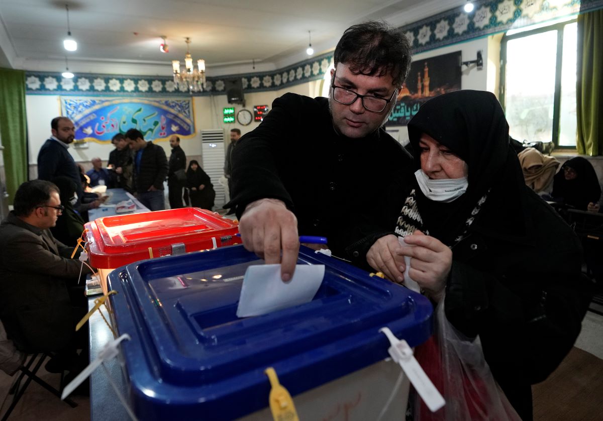 Започна гласуването на парламентарните избори в Иран Страната провежда първите