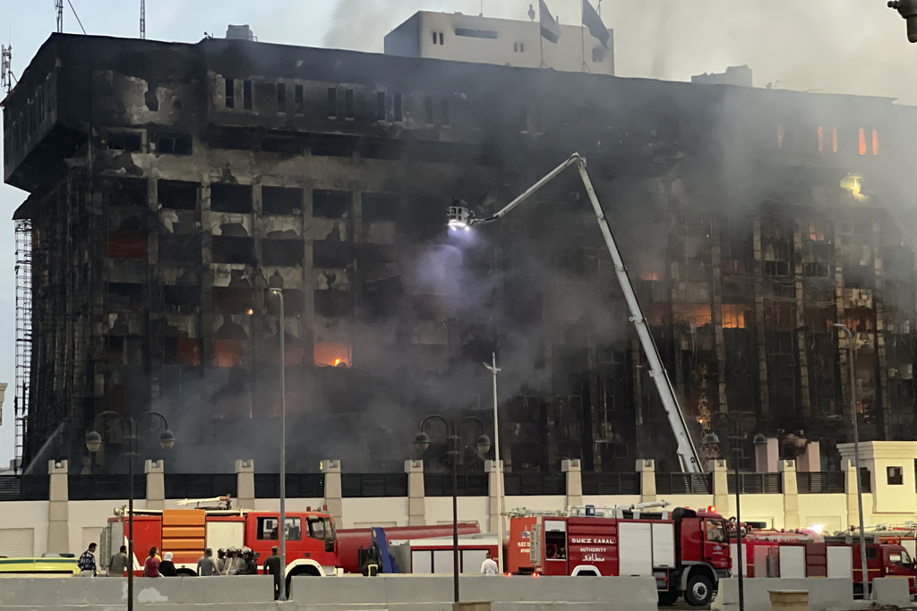Най-малко 32 души са загинали в резултат на пожар в