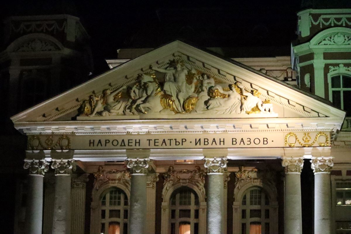Тръгва делото за обида, което директорът на Народния театър Васил