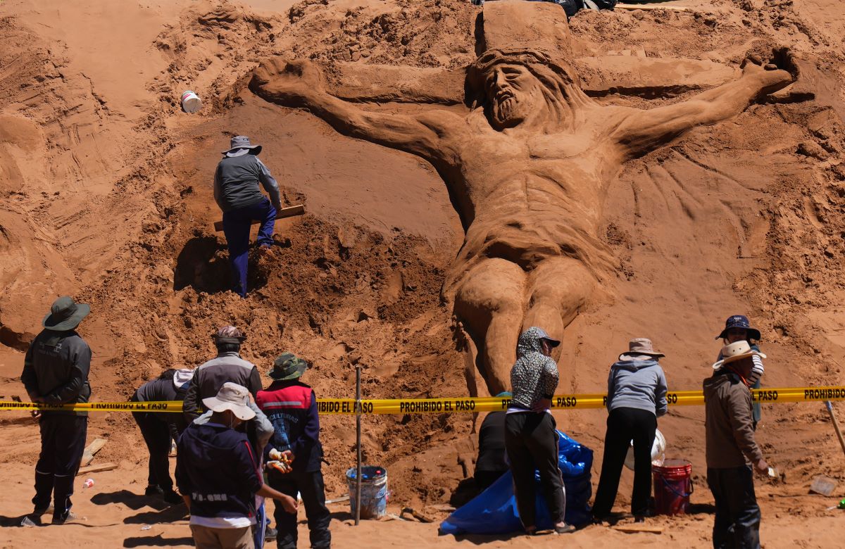 Pyasuchna Skulptura Hristos Bolivia AP