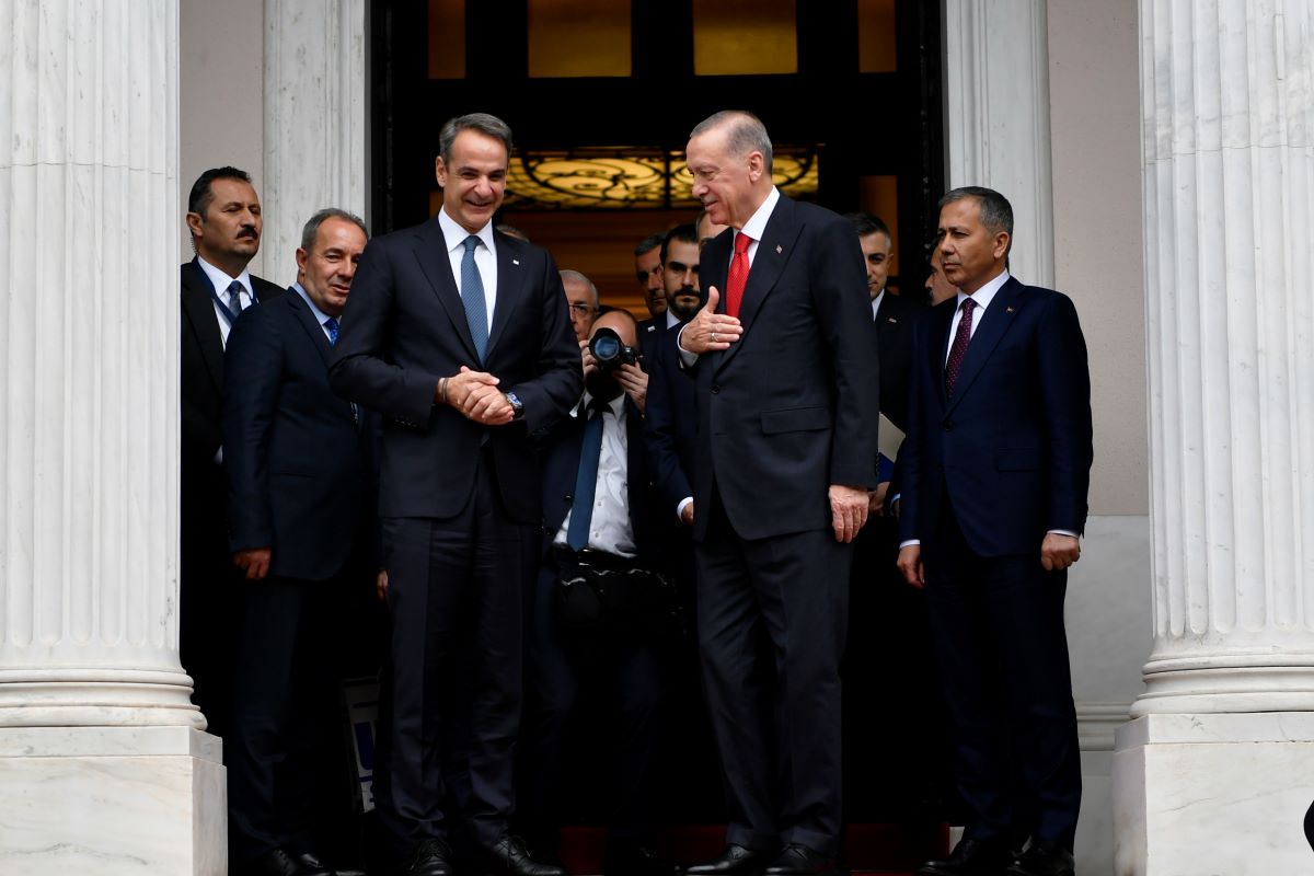Гръцкият министър председател Кириакос Мицотакис и турският президент Реджеп Тайип Ердоган