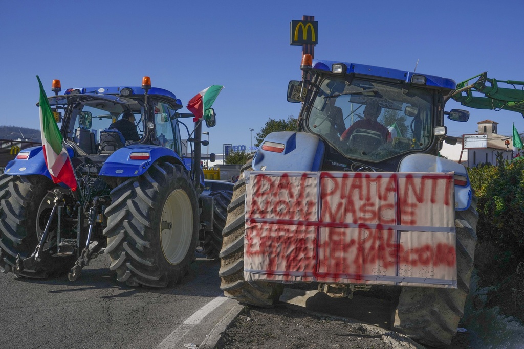 Italy Farmers Protest AP (2)