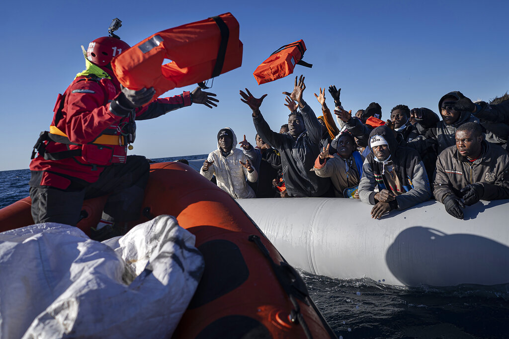 Броят на новопристигналите в Италия мигранти бие всички рекорди 4000