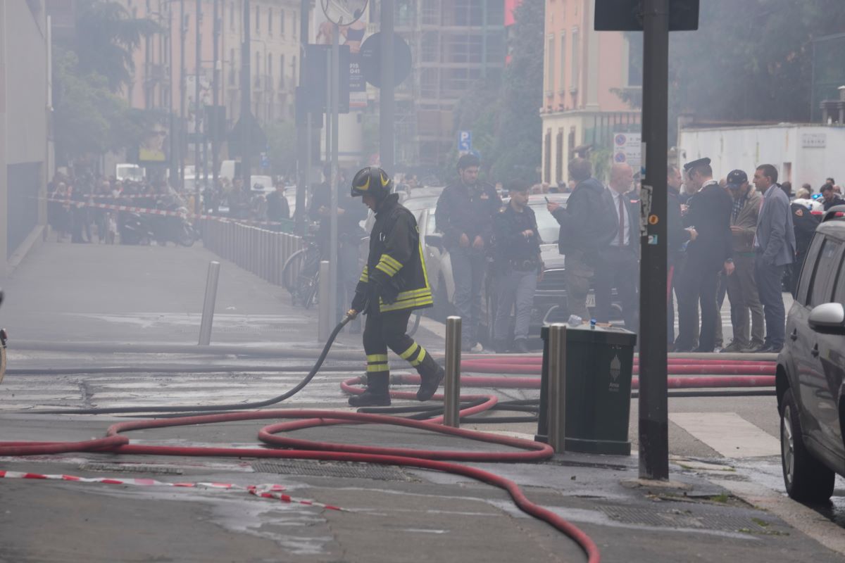 Italy Explosion Eksplozia Milano AP