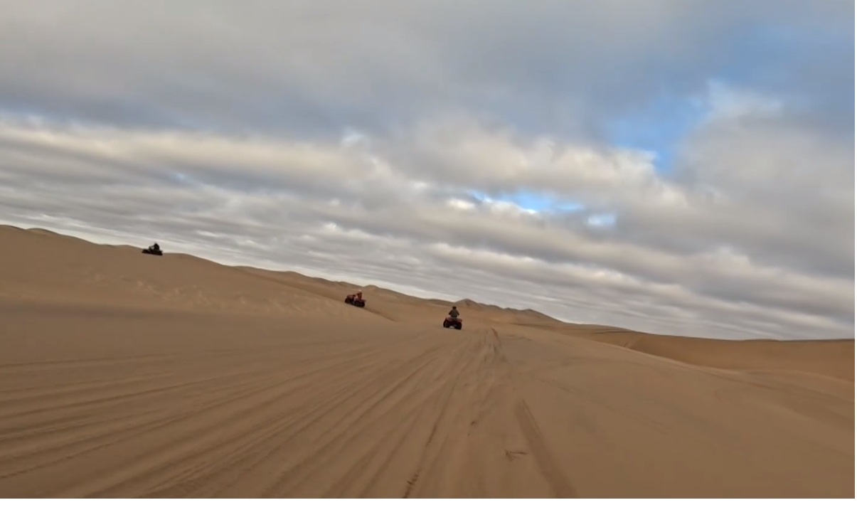 Приключението с АТВ през дюните на пустинята Намиб е неповторим
