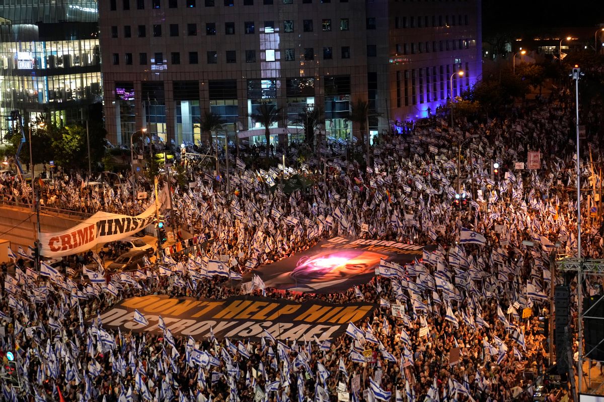 С искане за демокрация десетки хиляди в Израел протестираха за