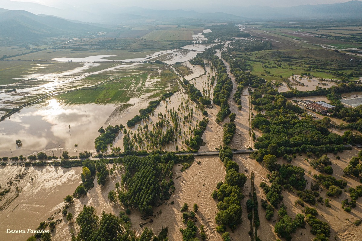 Жителите на едно от наводнените Карловски села – Слатина обмислят