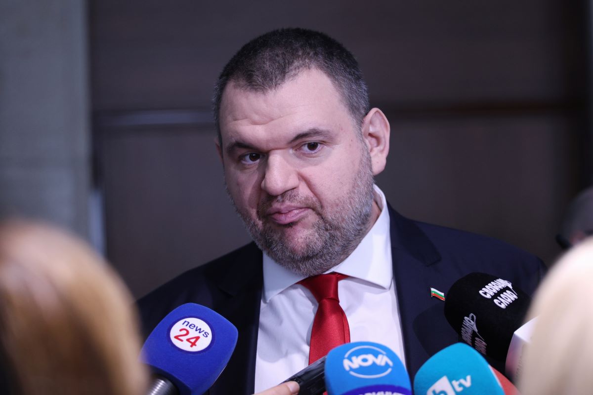 Председателят на парламентарната група на ДПС Делян Пеевски е сезирал