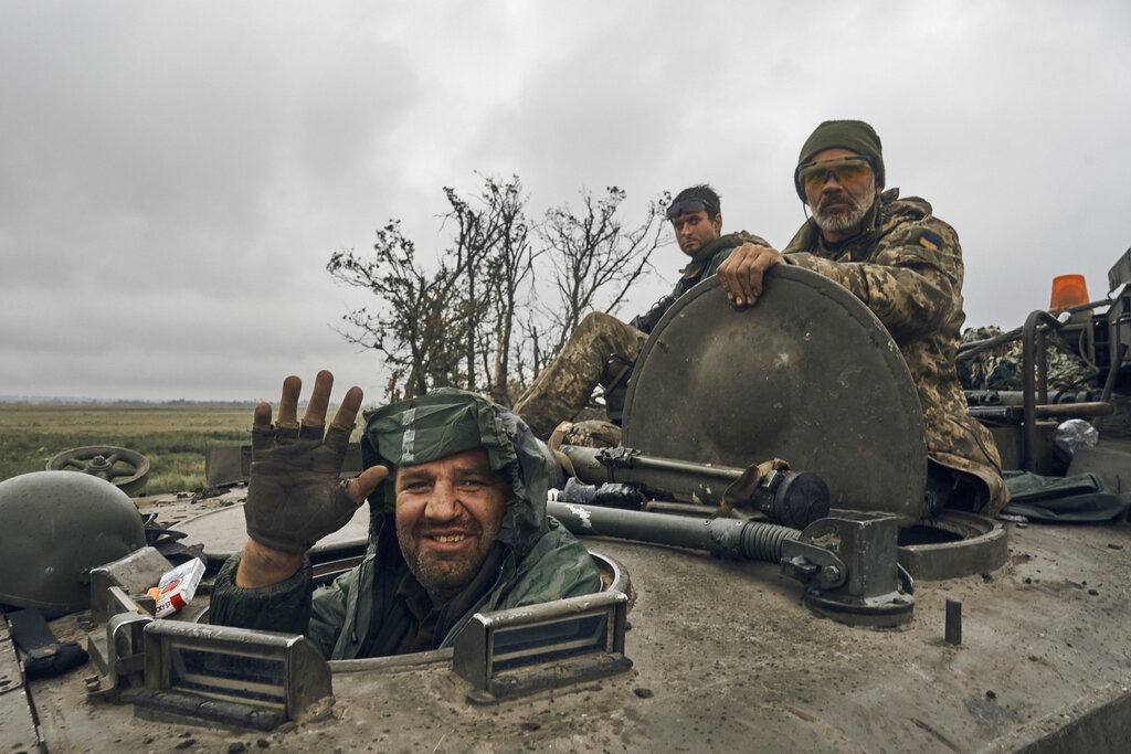 Украйна съобщи, че в рамките на мащабната си контраофанзивата отвоюва