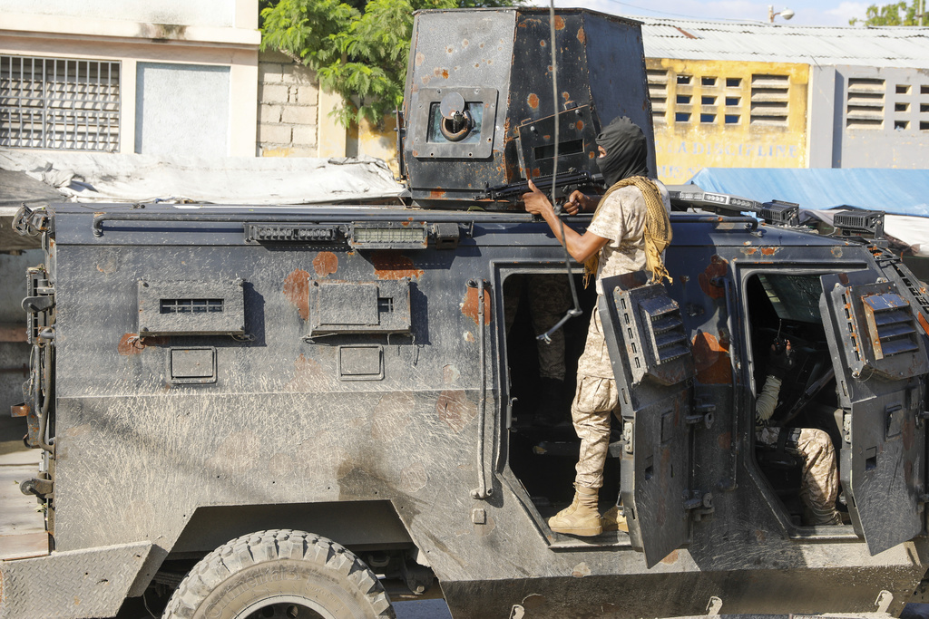 Хаити обяви 72 часово извънредно положение и полицейски час в столицата
