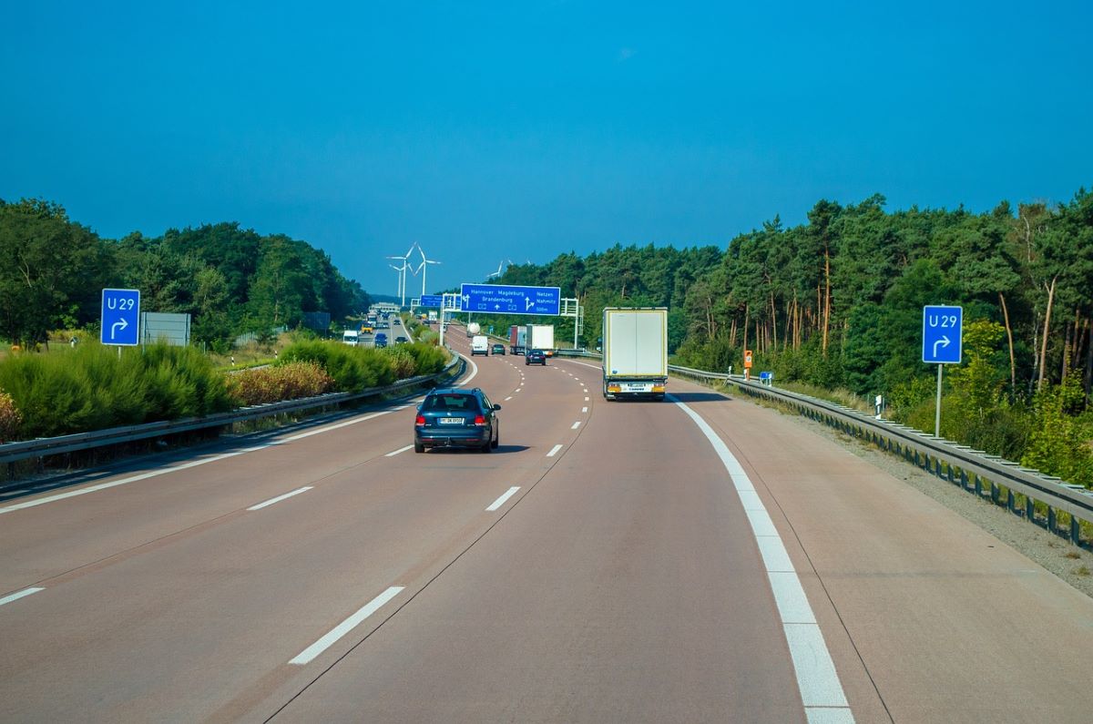 От 1 юли Полша ще премахне пътните такси за преминаване