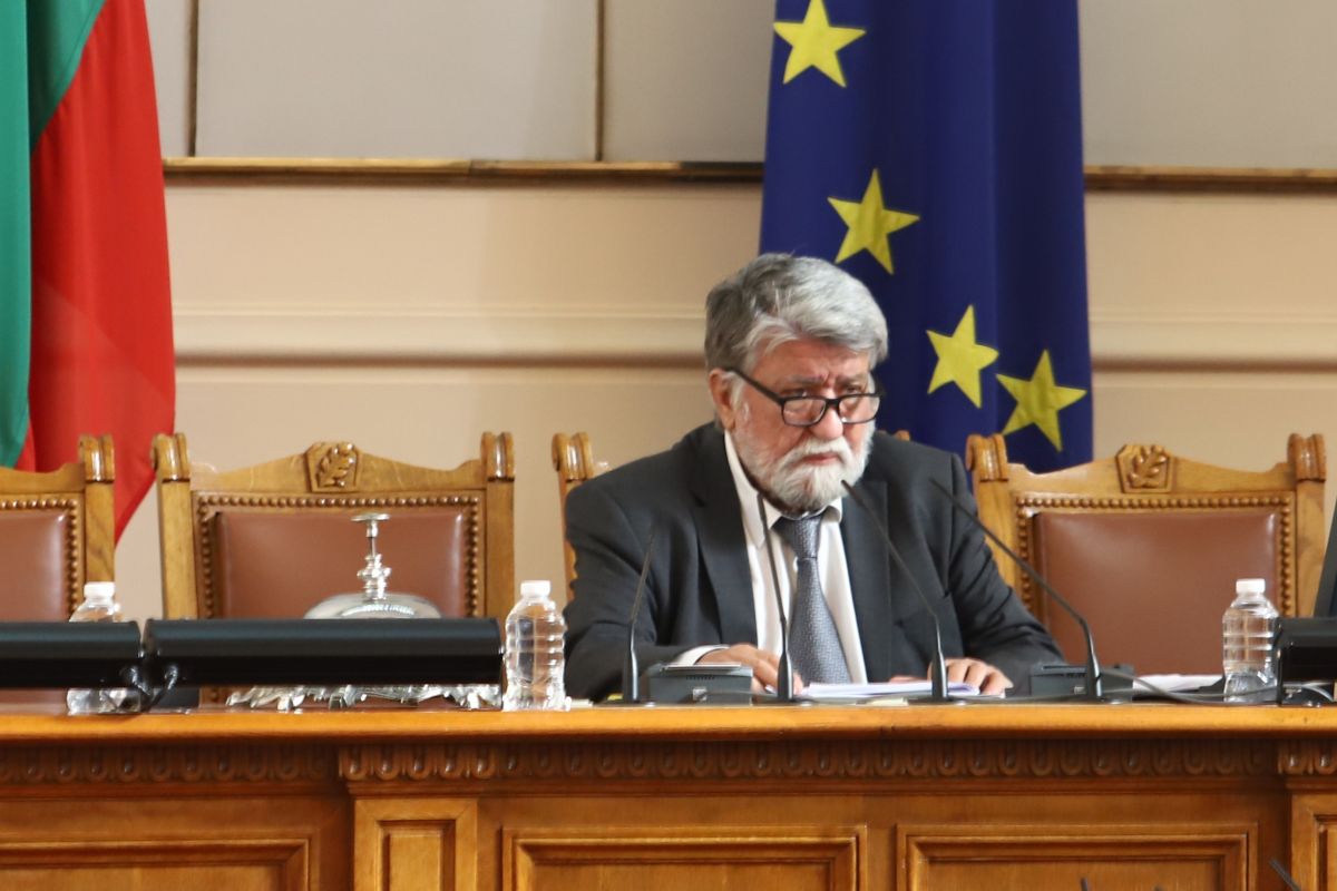 Вежди Рашидов бе избран за председател на 48-ото Народно събрание.