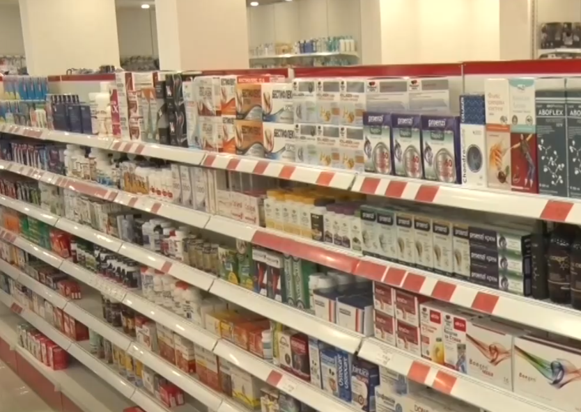 Укриване на медикаменти от складовете за лекарства или реекспорт може