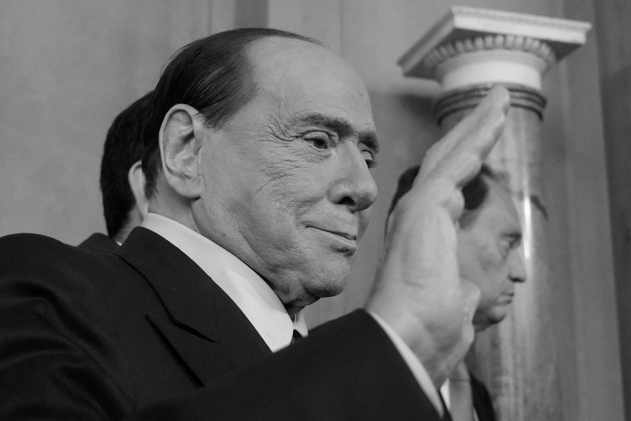 Бившият министър председател на Италия Силвио Берлускони е починал  
През изминалите месеци