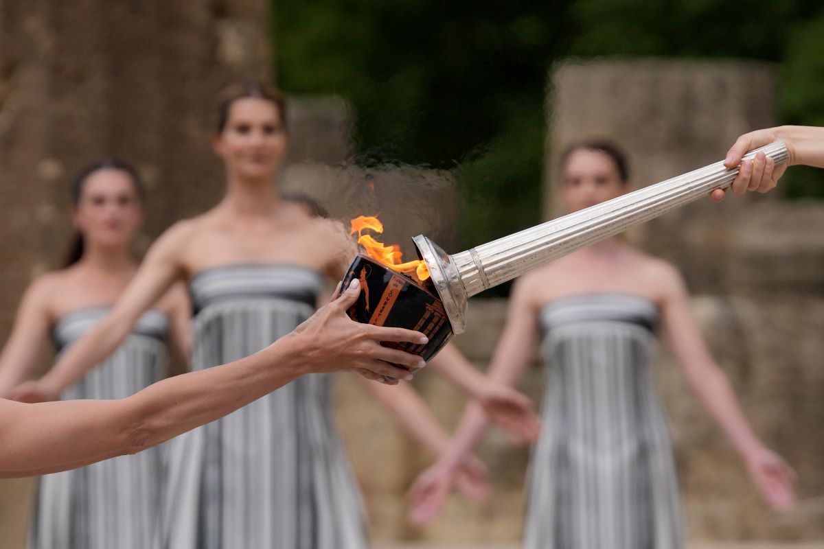 Олимпийският огън за игрите в Париж беше запален в древния