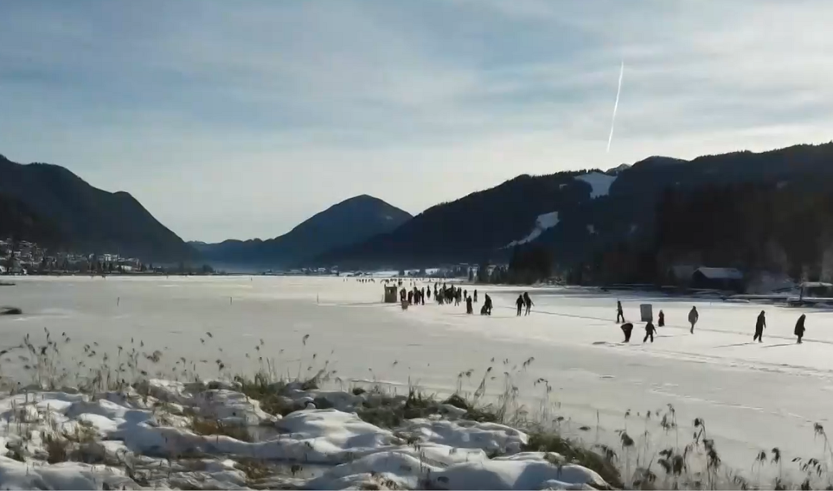 По високите температури през зимата в Австрия застрашават ледената покривка на