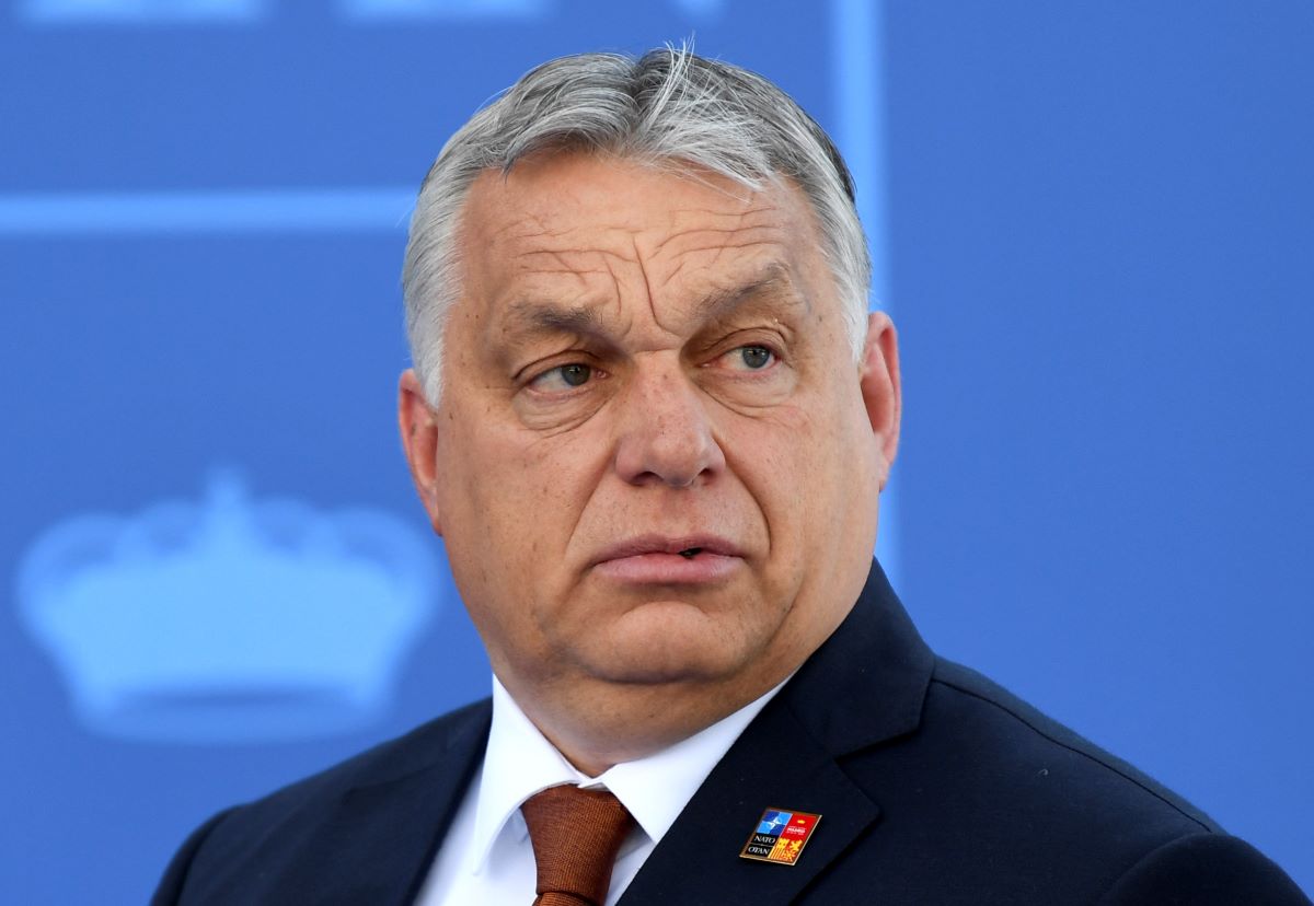 Виктор Орбан заяви че Украйна на практика се е разделила